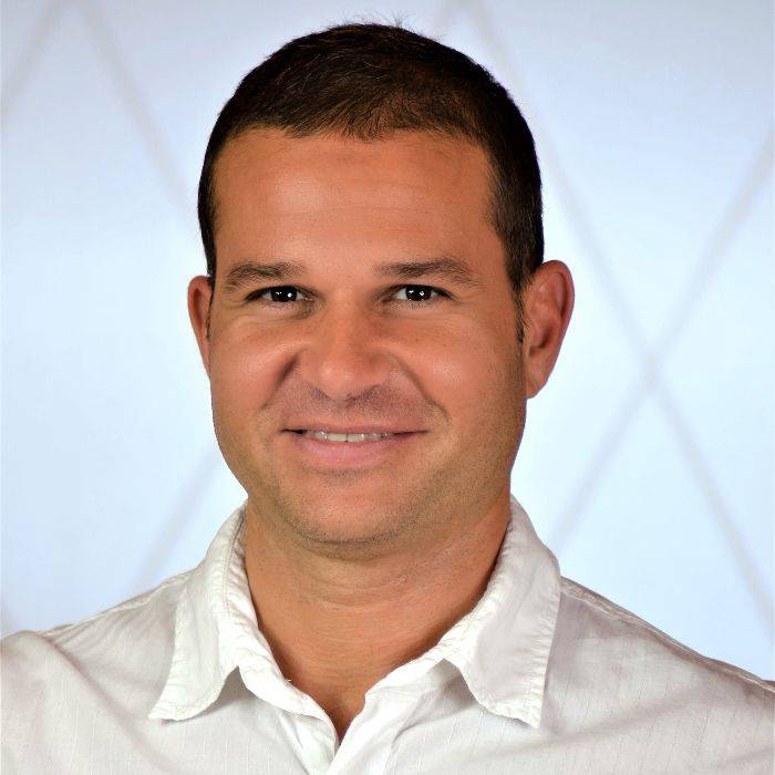 Dr Péter Rakics, privat tannkirurg Dr Péter Rakics, privat tannkirurg